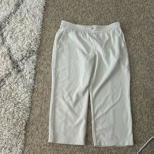Lululemon Bone Softstreme Crop